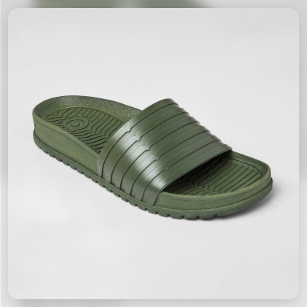 Hunter for target green slides - Picture 1 of 6